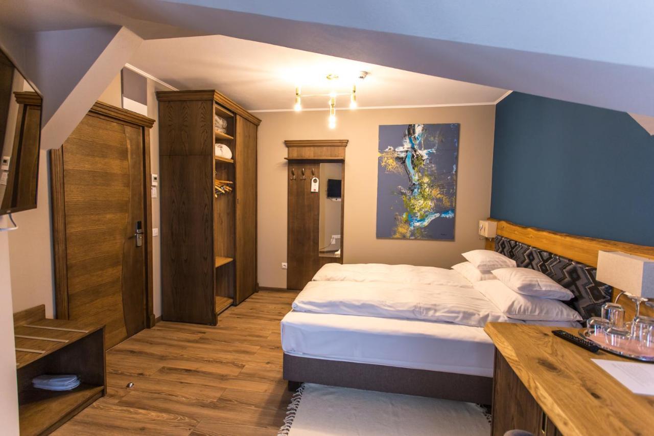 Panorama Boutique Hotel Сфынту-Георге Экстерьер фото
