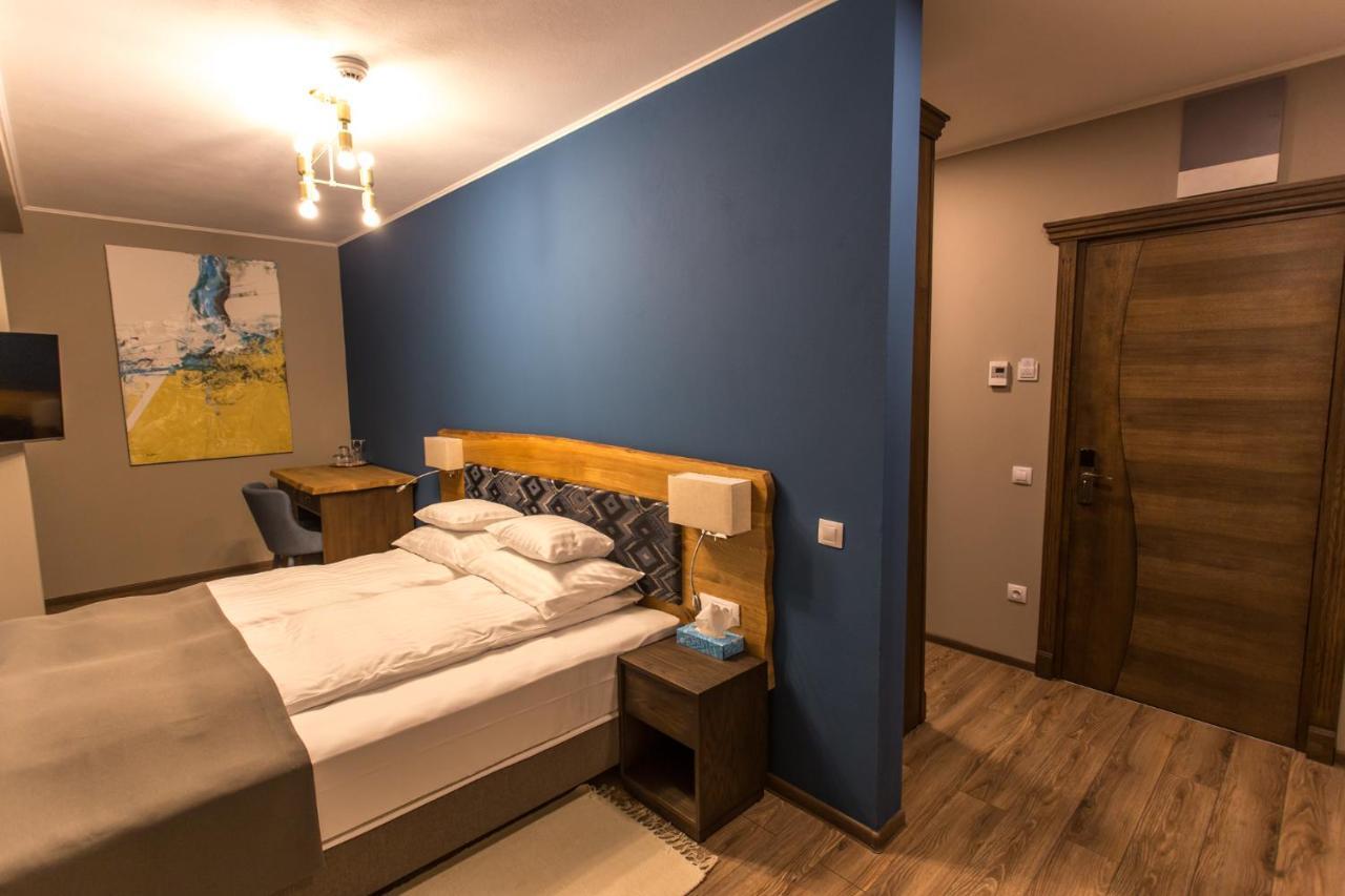 Panorama Boutique Hotel Сфынту-Георге Экстерьер фото