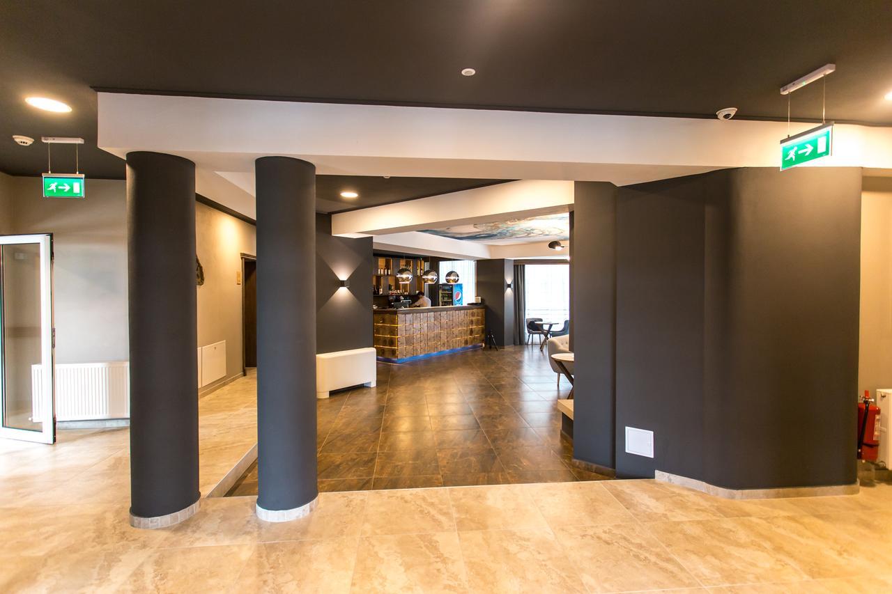 Panorama Boutique Hotel Сфынту-Георге Экстерьер фото